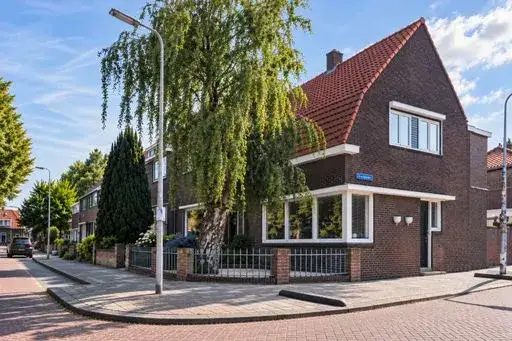 Corner house for sale: Staringstraat 34, De Korte Akkeren Nieuw Gouda