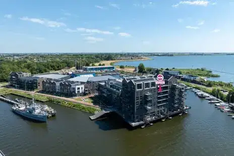 Appartement te koop: Stationsplein 168, Kanaalzicht Hellevoetsluis