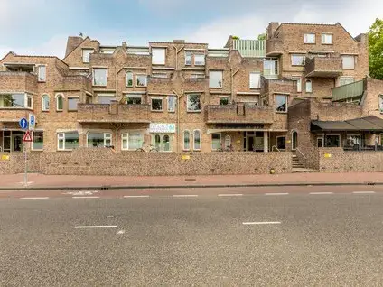 Apartment for sale: Stationsplein 23, Burgemeester de Raadtsingel en omgeving Dordrecht
