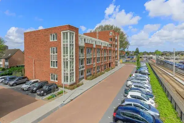 Home for rent: Stationsplein, Pijnacker-Centrum/Dorp Pijnacker