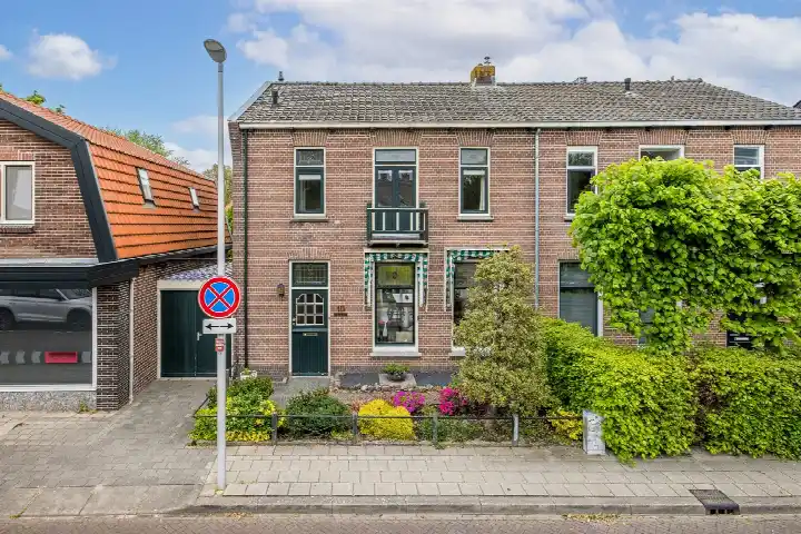 Twee-onder-één-kap te koop: Stationsstraat 10, Vleuten Vleuten