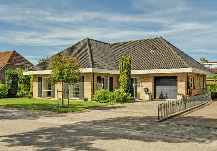 Vrijstaande woning te koop: Stationsstraat 29, De Weem Valburg