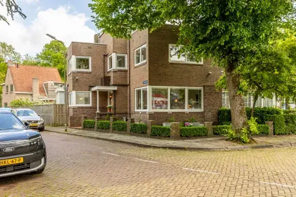 Corner house for sale: Stationsstraat 4, Schoonhoven-Oude Stad Schoonhoven