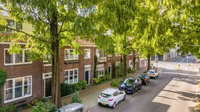 Corner house for sale: Stationsstraat 69F, Oud West Zaandam