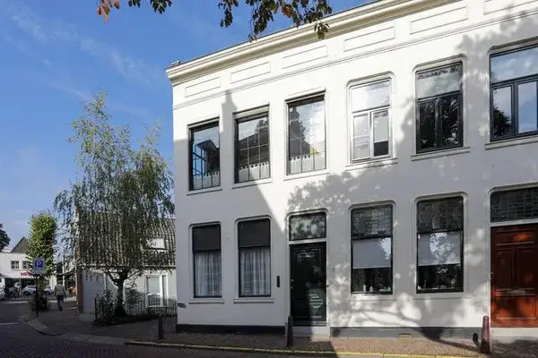 Corner house for sale: Stationsstraat 7, Abcoude-Noordoost Abcoude
