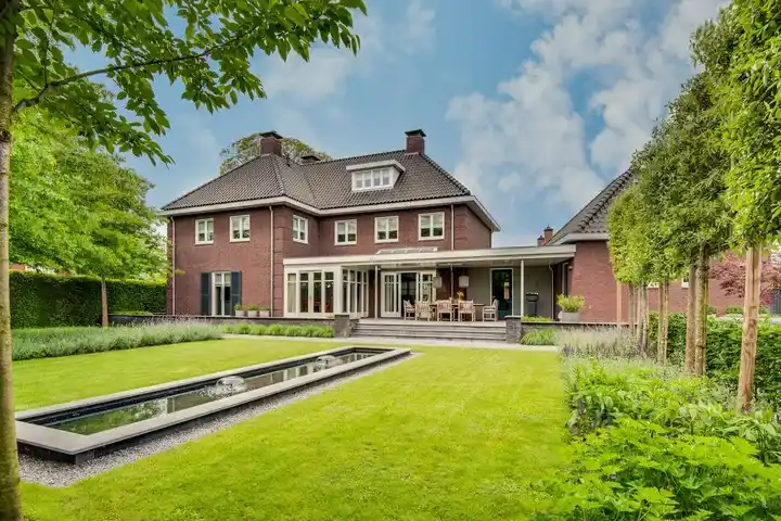 Vrijstaande woning te koop: Stationsstraat 81, Koolenkampen en Iepenlaan Veghel