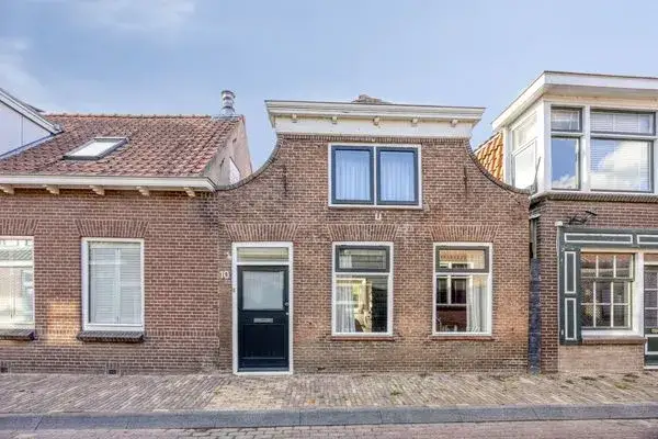 Terraced house for sale: Stationsweg 10, Kern Heenvliet Heenvliet