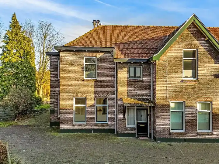 Terraced house for sale: Steeleiland 3, Voorstad Roermond