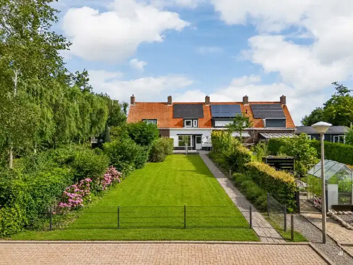 Tussenwoning te koop: steenbankpad 16C, Tollebeek-landelijk gebied Tollebeek