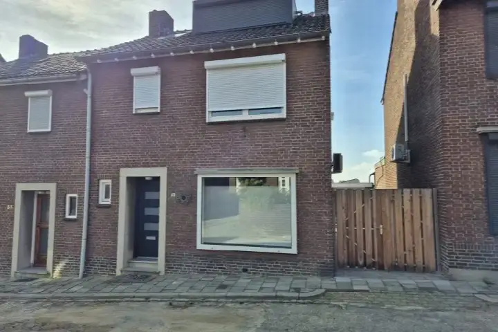 Twee-onder-één-kap te koop: Steenberg 35, Bocholtz Bocholtz