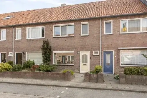 Tussenwoning te koop: Steenbergenstraat 33, Het Ven Eindhoven