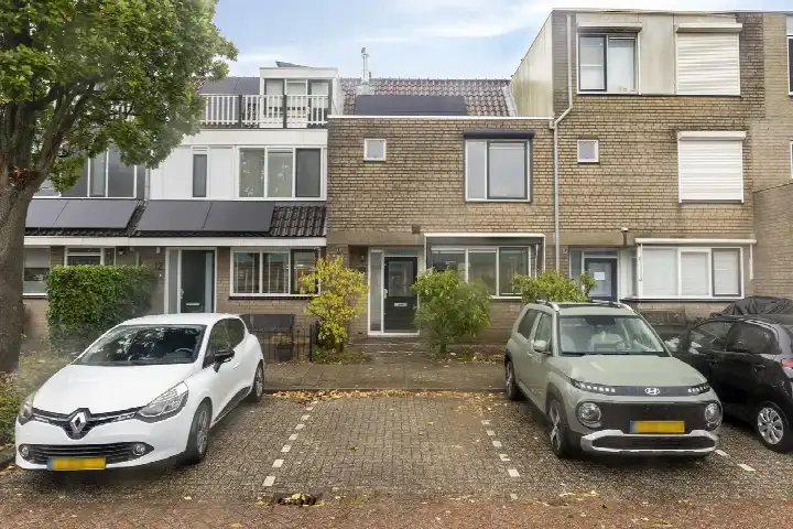 Tussenwoning te koop: Steeneikzoom 14, Zomenbuurt Zoetermeer