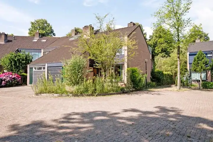 Corner house for sale: Steenhouwersdonk 132, Matendonk Apeldoorn
