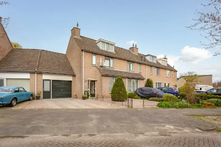 Terraced house for sale: steenplaat 15, Bovenmaat Noord Huizen