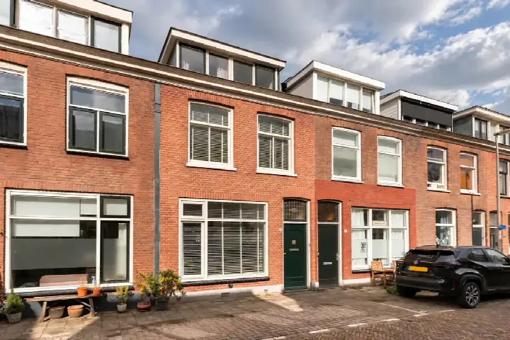 Terraced house for sale: Steenstraat 10, Wittevrouwen Utrecht