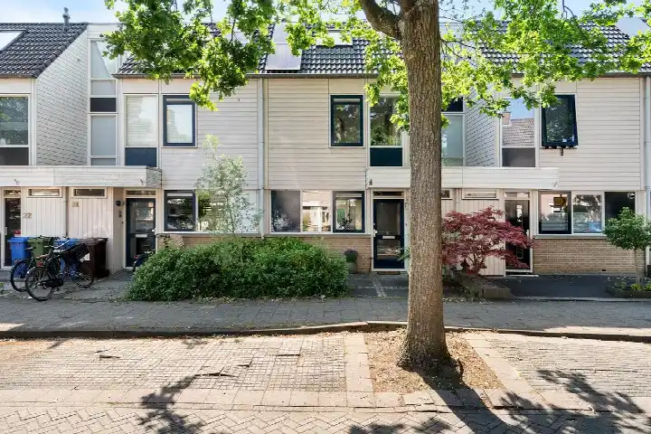 Terraced house for sale: Stellingmolen 18, Beerendrecht Alphen Aan Den Rijn