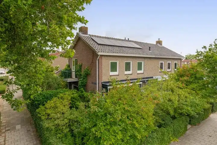 Semi-detached for sale: Steneweg 1A, Middelharnis prinsenkwartier Middelharnis