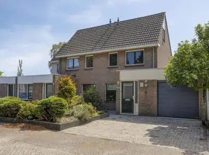 Tussenwoning te koop: Sterappel 49, Bogerd-Vijfhuis Uden