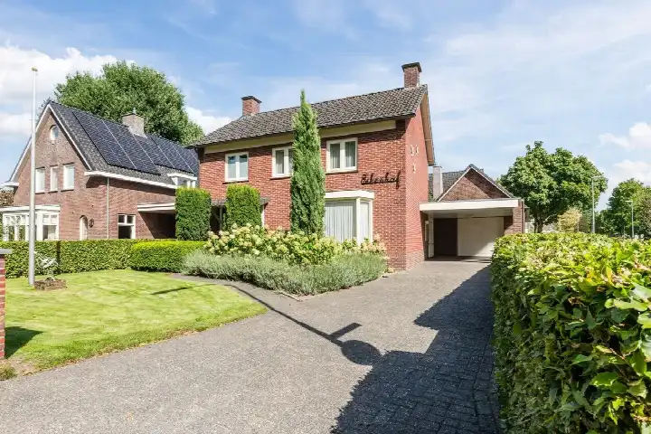 Vrijstaande woning te koop: Sterkselseweg 7, Maarheeze Maarheeze