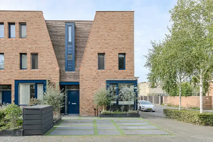 Hoekwoning te koop: Sterrenkroos 169, Kroeten Breda