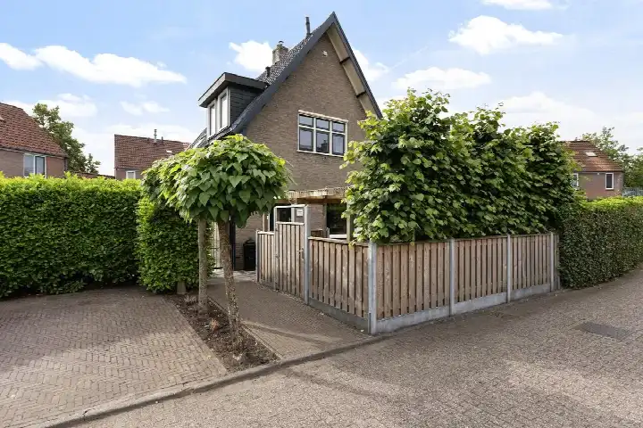 Detached house for sale: Sterrenlaan 10, Sprengenbos Apeldoorn