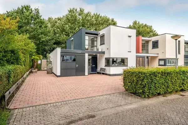 Hoekwoning te koop: Stijn Streuvelshof 9, Literatuurwijk Zuid Almere