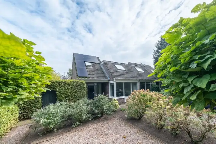 Hoekwoning te koop: Stinsenweg 140, Roden West Roden