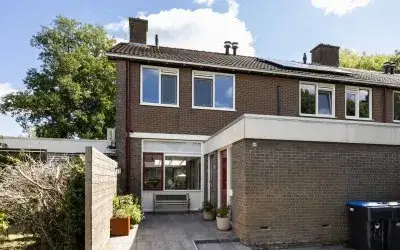 Tussenwoning te koop: Stinzenflora 64, Aldlân-Oost Leeuwarden