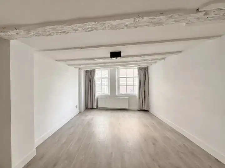 Studio te huur: Stormsteeg 6-2, Burgwallen-Oost Amsterdam