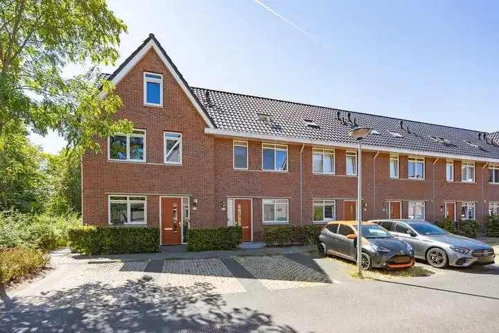 Tussenwoning te koop: Stormzeil 35, Noorderplassen W.-West Almere