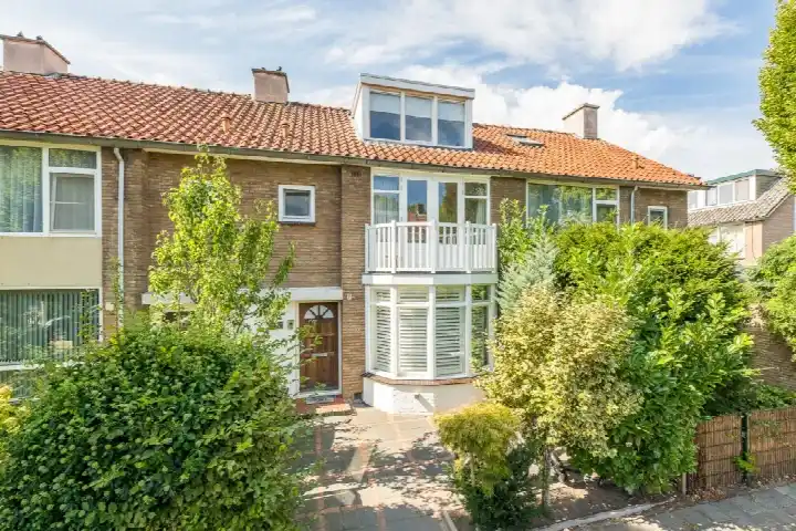 Tussenwoning te koop: strandvliet 61, Vredeveldbuurt Amstelveen