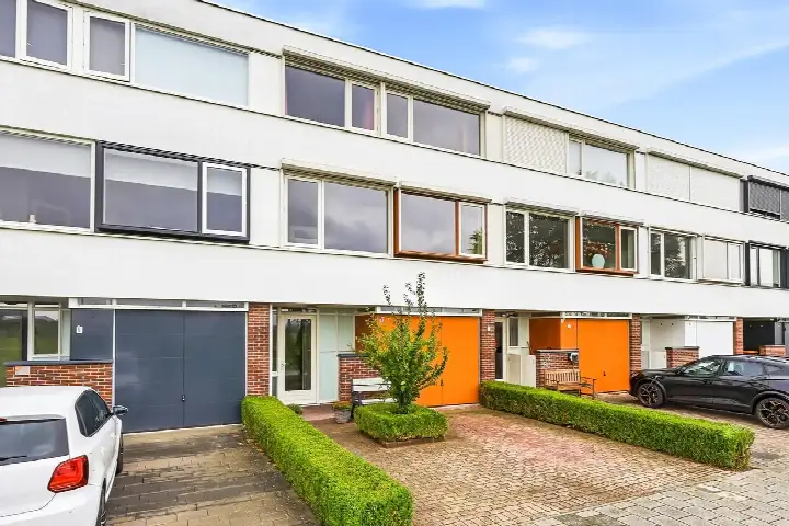 Tussenwoning te koop: Strandwal 63, Lammerenburg Vlissingen