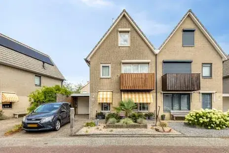Terraced house for sale: Strausslaan 2, Overzuid Goes