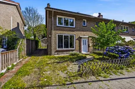 Corner house for sale: Strausslaan 39, Componistenkwartier Apeldoorn