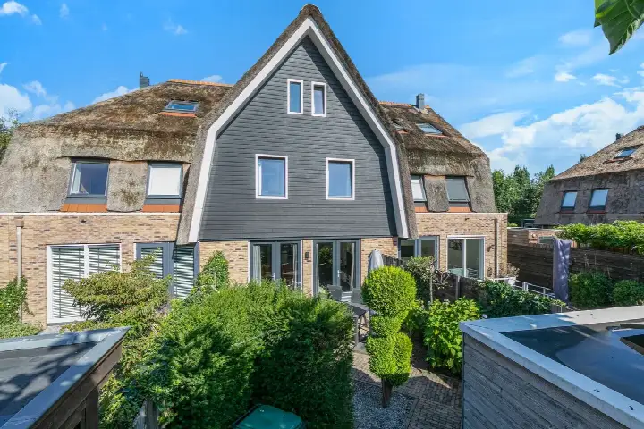 Tussenwoning te koop: Streeksel 3, Lient e.o. Hooglanderveen