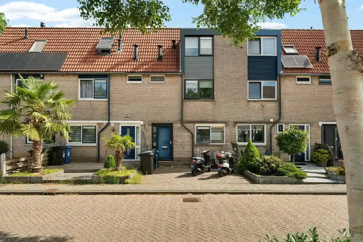Terraced house for sale: Strijkmolenstraat 24, Molenbuurt Oost Almere