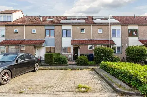 Terraced house for sale: Strijkmolenstraat 52, Molenbuurt Oost Almere