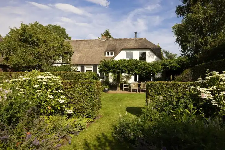 Detached house for sale: Strijpweg 1, 't Waal Tull En 'T Waal