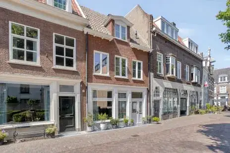 Tussenwoning te koop: Stromarkt 23, Centrum Deventer