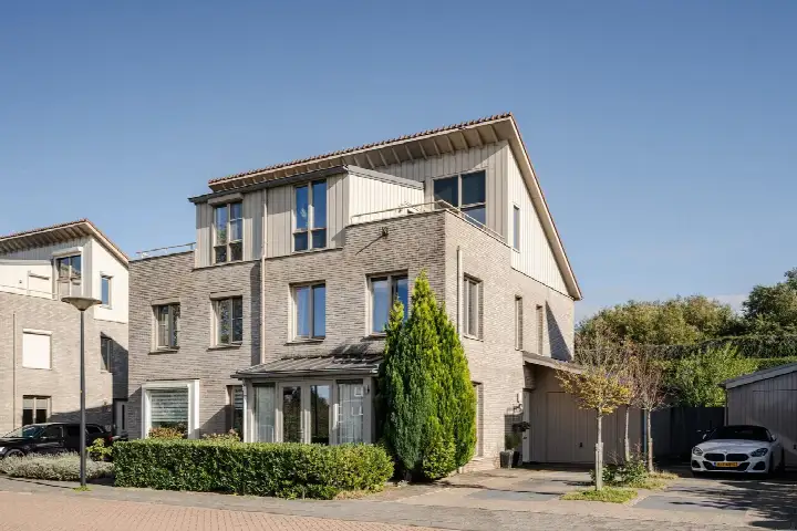 Semi-detached for sale: Stroomwal 88, De Citadel Heemskerk