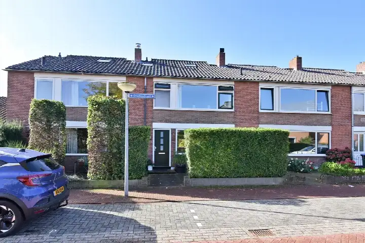 Tussenwoning te koop: Studiostraat 36, Zenderwijk Huizen