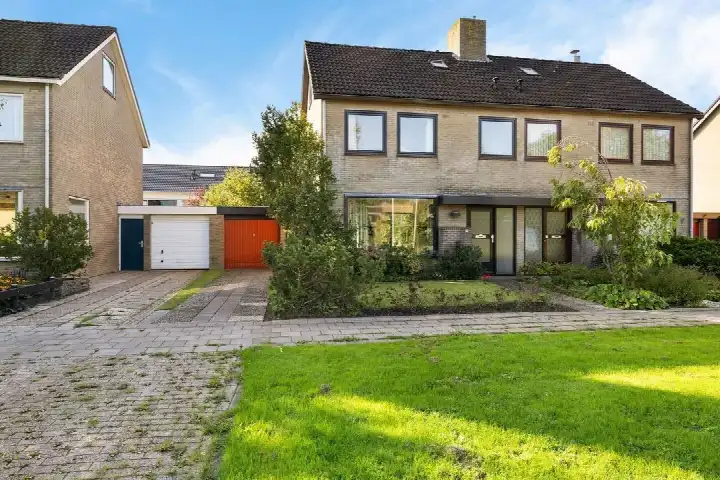 Tussenwoning te koop: Súd Ie 38, Dokkum Fugellan Dokkum