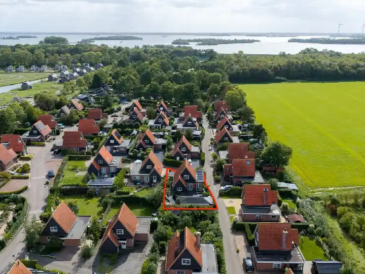 Vrijstaande woning te koop: Suisendijk 14-14, Oude-Tonge haven Oude-Tonge