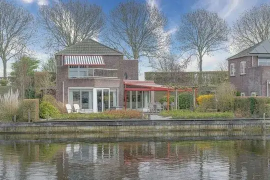Woning te koop: Suisendijk 14-15, Oude-Tonge haven Oude-Tonge