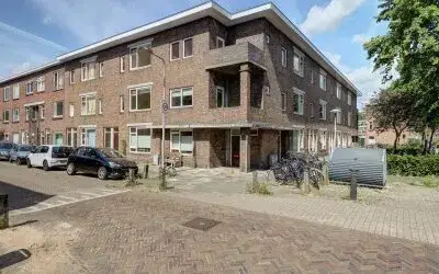 Tussenwoning te koop: Surinamestraat 77, Laan van Nieuw-Guinea, Spinozaweg e.o. Utrecht
