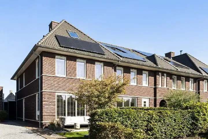 Corner house for sale: Susternemear 35A, Blitsaerd Leeuwarden