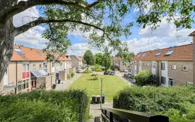 Terraced house for sale: Suze Groeneweg-erf 308, Suze Groeneweg-erf en omgeving Dordrecht