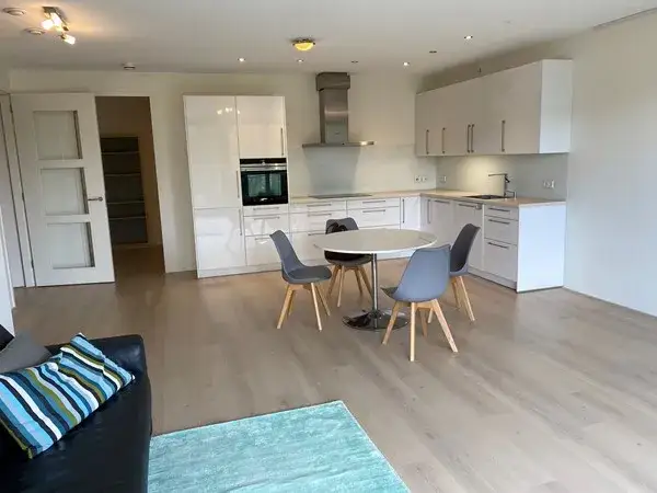 Apartment for rent: Suze Groeneweglaan 109-2, Heldenbuurt Amstelveen