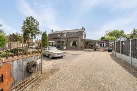 Twee-onder-één-kap te koop: Swalmdal 4, Groenekruisgebied Swalmen