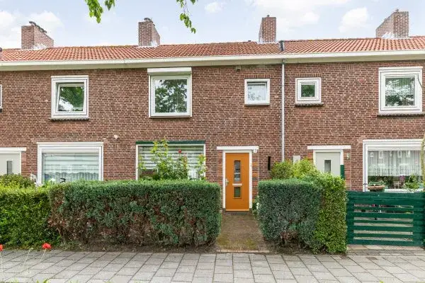 Tussenwoning te koop: Swammerdamstraat 6, Doornbos-Linie Breda